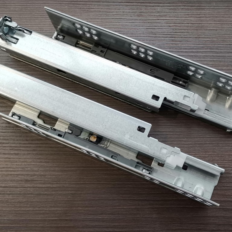 RÉSZLEGES KIHÚZÁSÚ 35-ÖS TANDEM CSÚSZÓ FÉKES