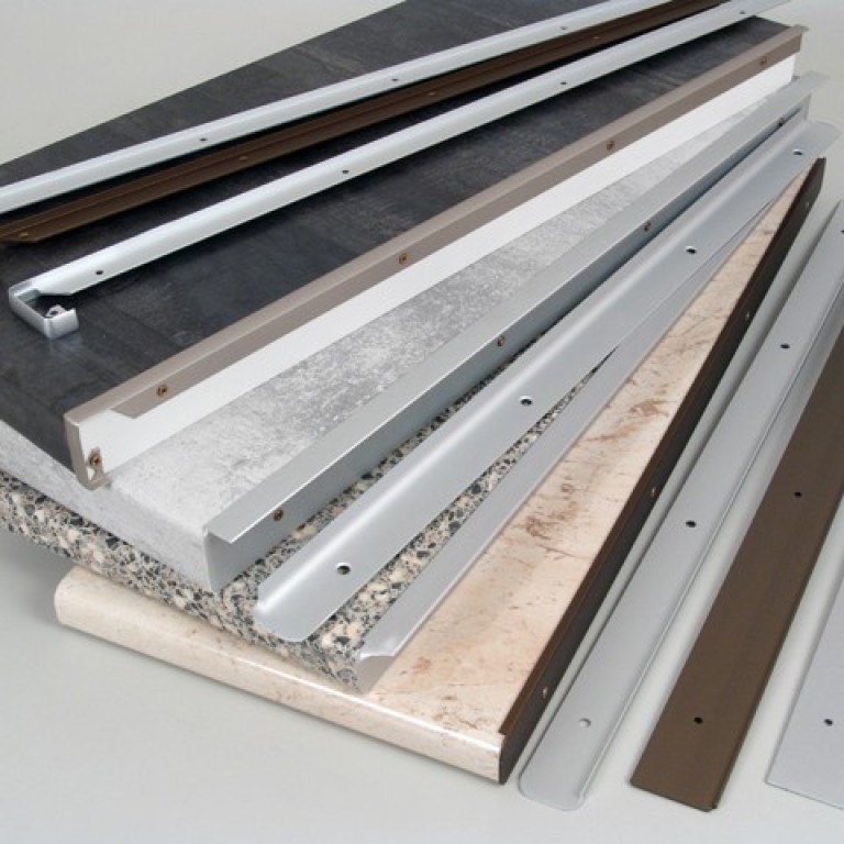 MUNKALAP HOSSZTOLDÓ