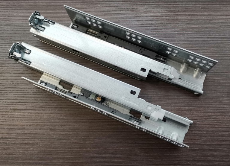 TELJES KIHÚZÁSÚ 55-ES TANDEM CSÚSZÓ FÉKES